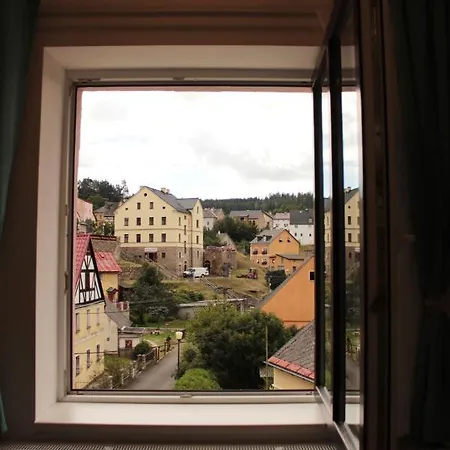 V Podhradi